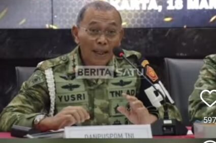 Puspom TNI Tahan Empat Prajurit TNI Terduga Pelaku Penyiraman Air Keras kepada Aktivis Kontras Andrie Yusuf.