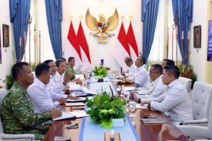 Presiden Prabowo Pimpin Ratas Bahas Pembangunan Tembok Laut Raksasa Pantura