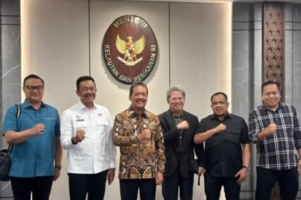 Pengacara Todung Mulya Lubis dan Bupati Natal Perjuangkan Dana Banpem untuk Nelayan