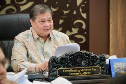 Menko Perekonomian Airlangga Hartarto Ungkap Hasil Pertemuan dengan S&P, Situasi Global Masih Tidak Pasti