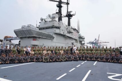 Menhan Sjafrie Sjamsoeddin Sambut ITS Giuseppe Garibaldi di Pelabuhan Tanjung Priok